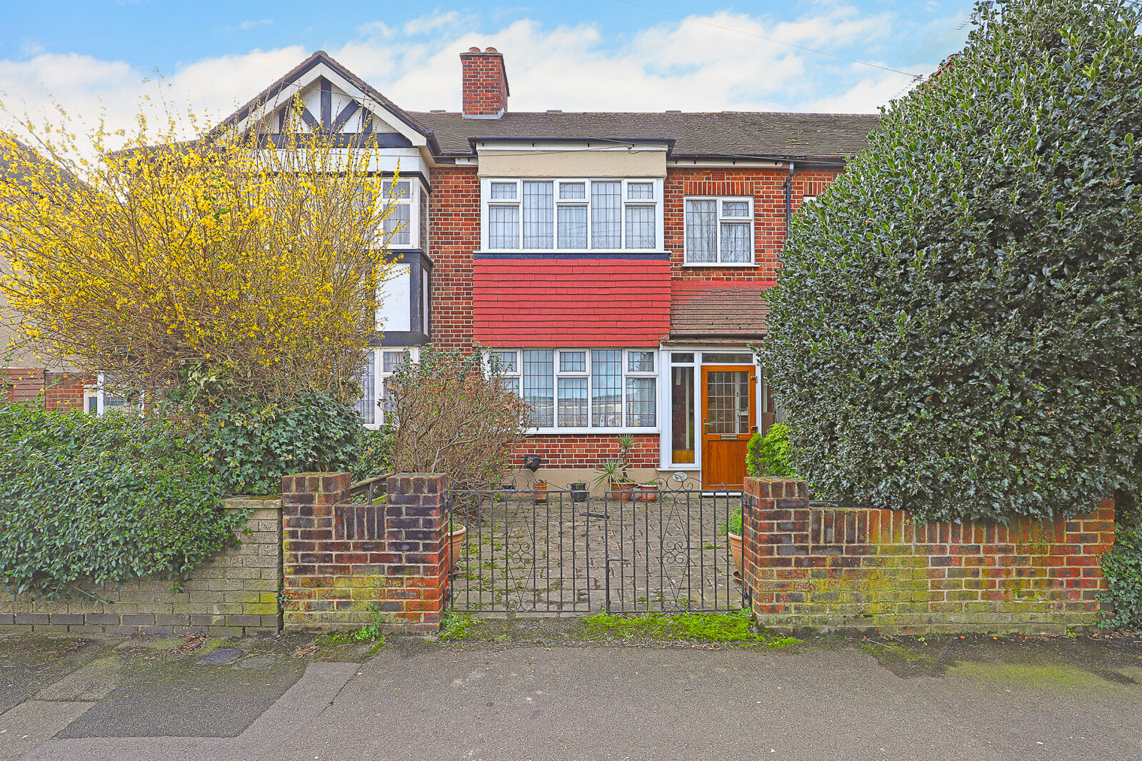 3 bedroom mid terraced house for sale Snakes Lane East, Woodford Green, IG8, main image
