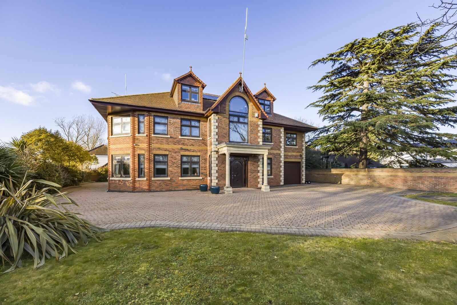 8 bedroom detached house for sale Lambourne Road, Chigwell, IG7, main image