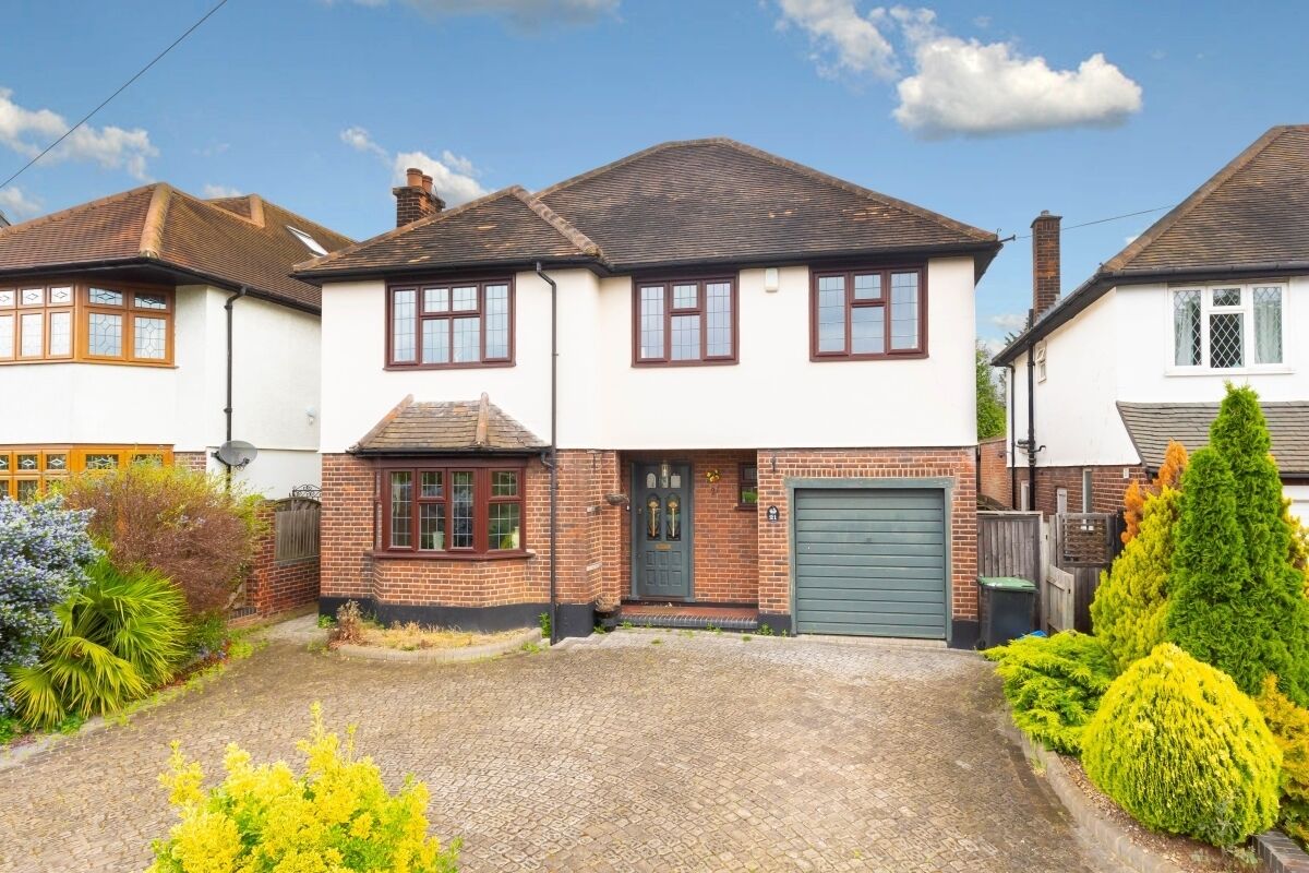 4 bedroom detached house for sale Lee Grove, Chigwell, IG7, main image