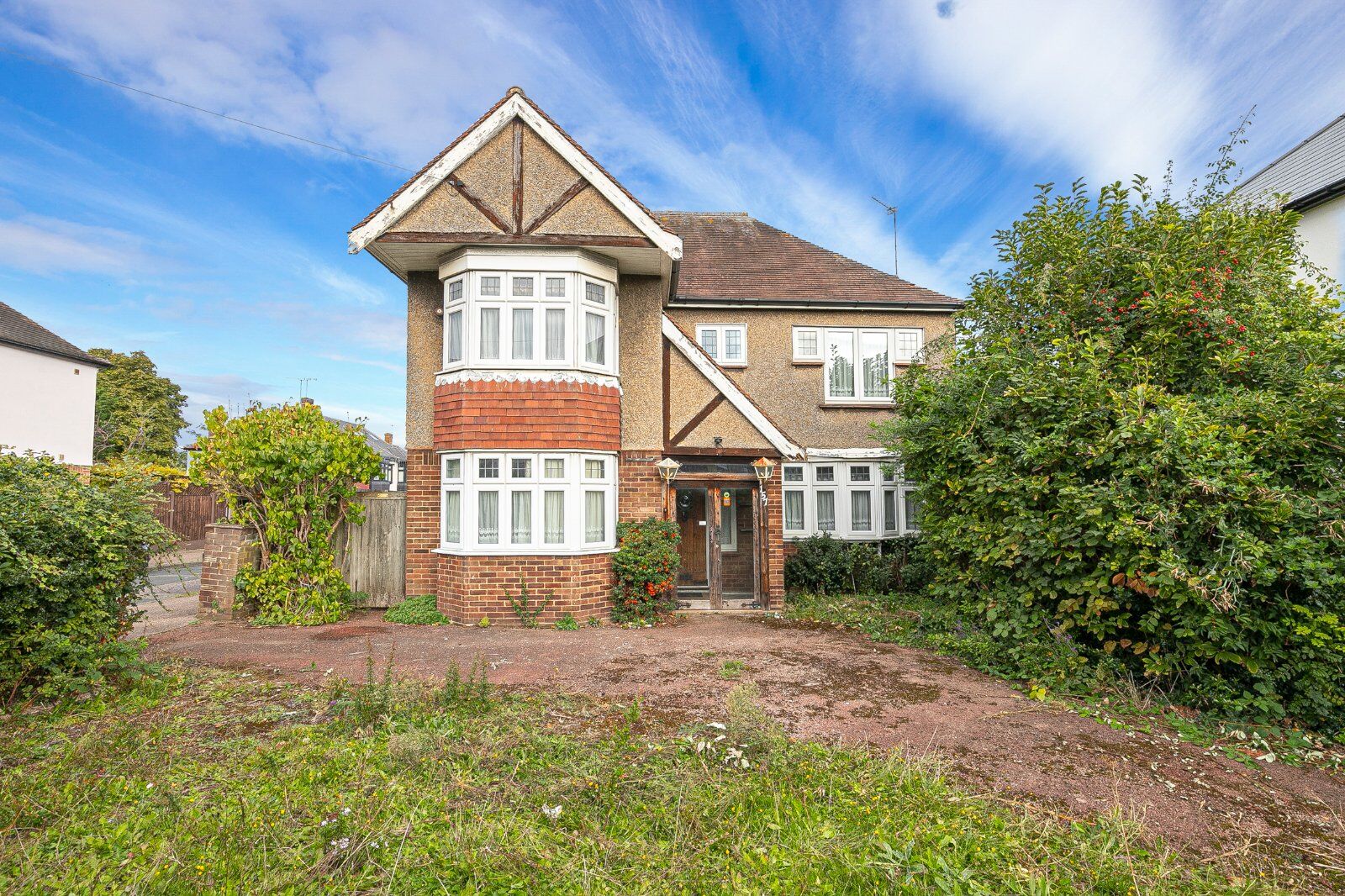 3 bedroom detached house for sale Lambourne Road, Chigwell, IG7, main image