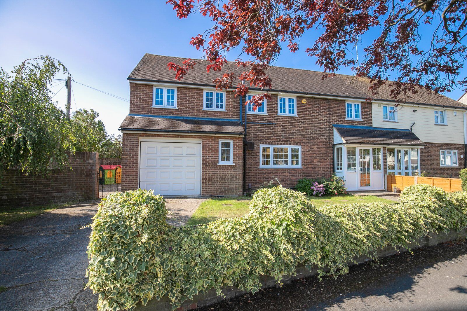4 bedroom semi detached house for sale Coopers Close, Chigwell, IG7, main image