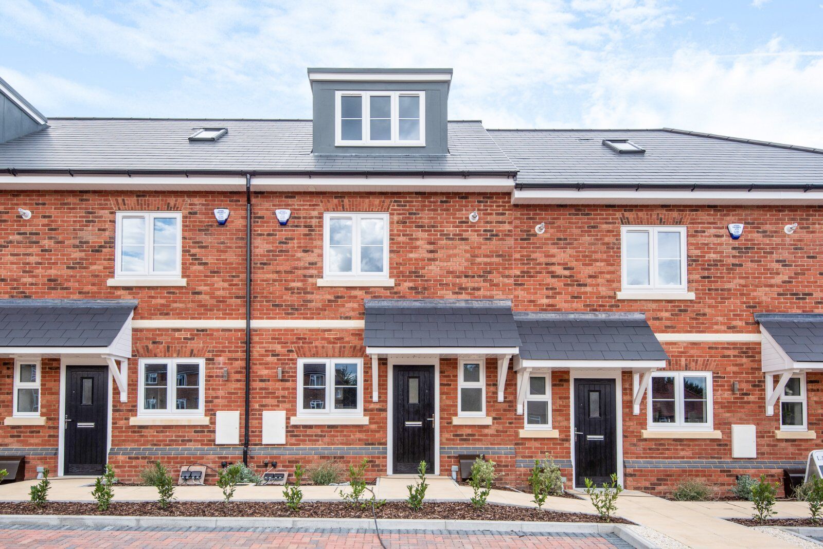 3 bedroom mid terraced house for sale Highgrove Close, Loughton, IG10, main image
